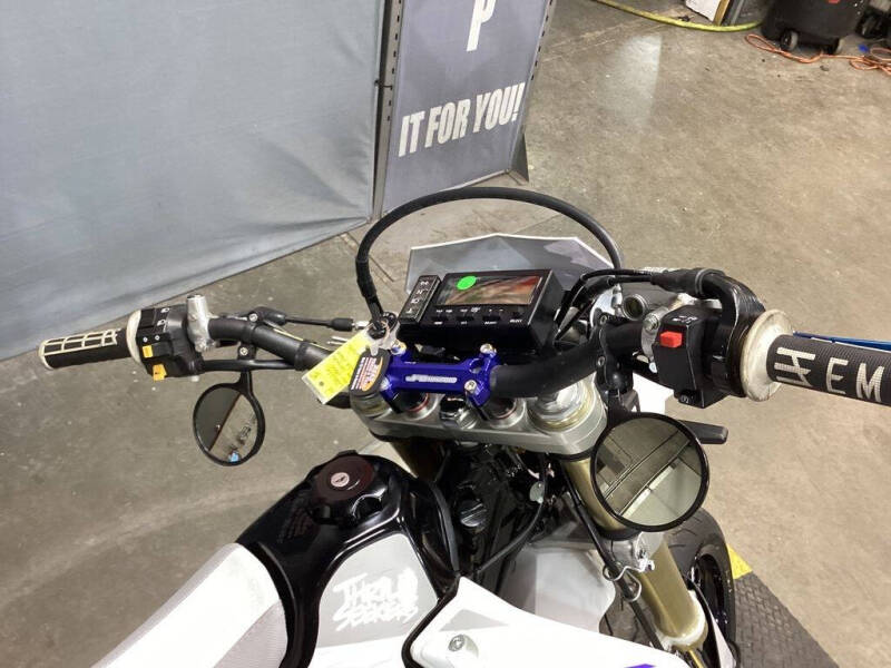 2020 Suzuki DR-Z400SM