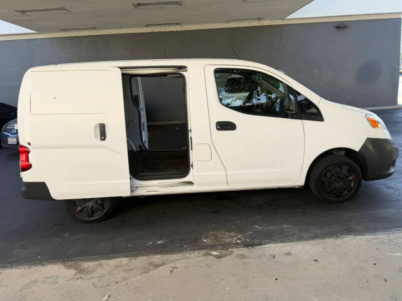2016 Nissan NV200