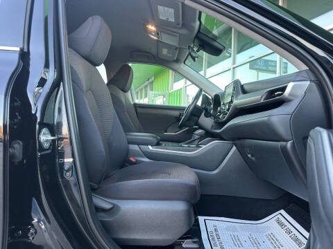 2020 Toyota Highlander LE