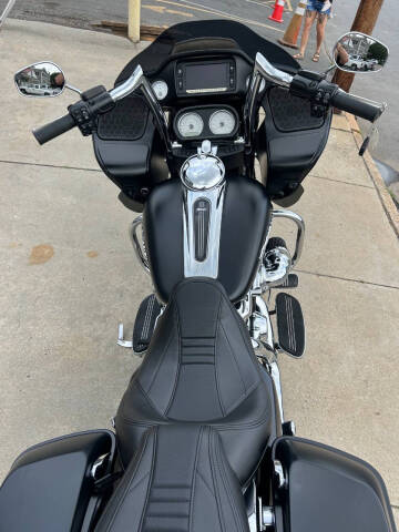 2017 Harley-Davidson Road Glide Special FLTRXS