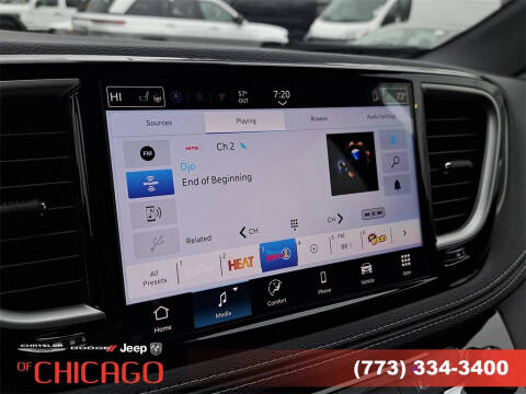 2026 Chrysler Pacifica Select