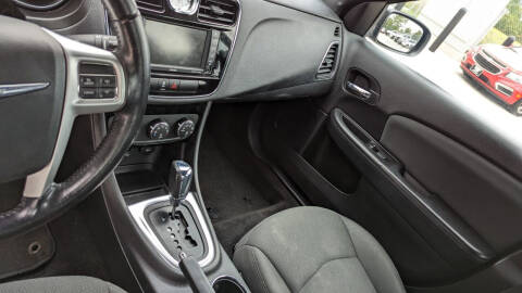 2012 Chrysler 200 Touring