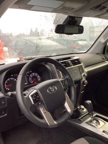 2024 Toyota 4Runner SR5