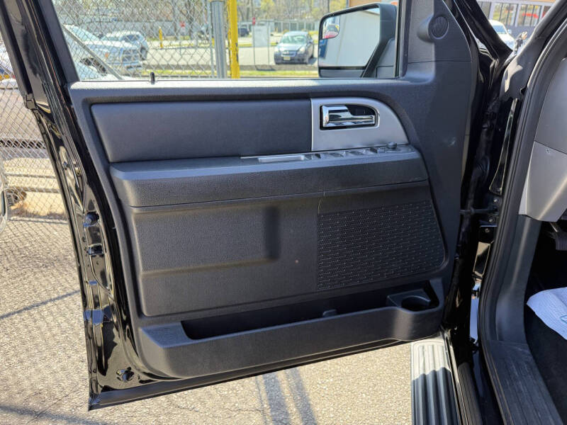 2017 Ford Expedition EL XLT
