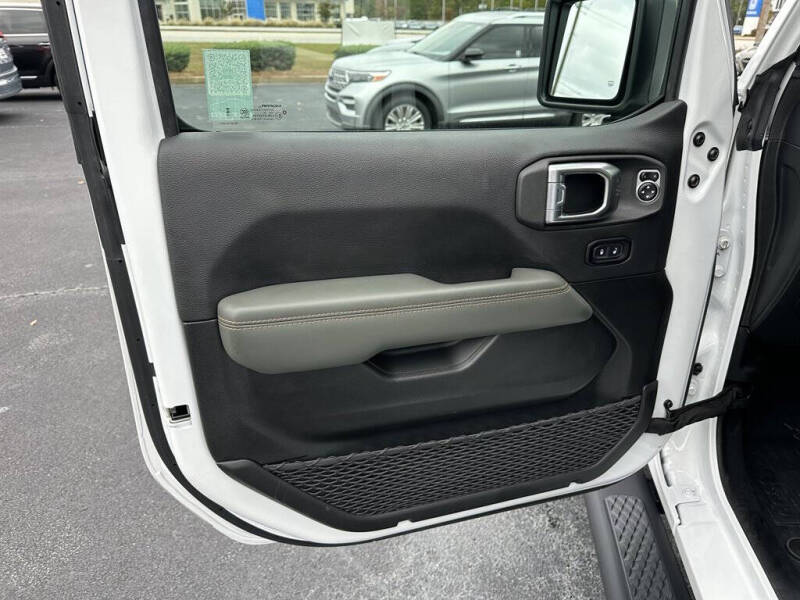 2024 Jeep Gladiator Mojave