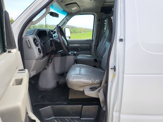 2011 Ford E-Series E-350 SD
