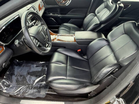 2017 Lincoln Continental Premiere