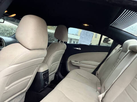 2012 Dodge Charger SE