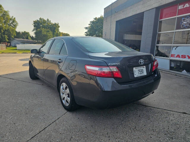 2008 Toyota Camry for sale at Quantum Auto Co in Plainfield, IL