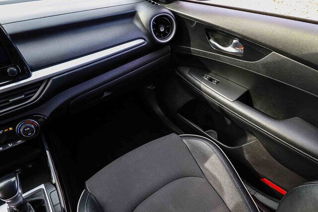 2022 Kia Forte GT Line