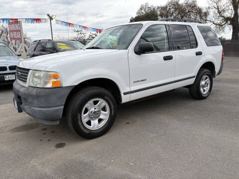 2004 Ford Explorer XLS