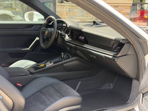 2023 Porsche 911 Carrera 4 GTS