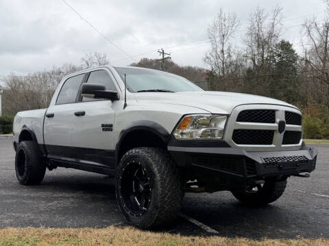 2016 RAM 1500 SLT
