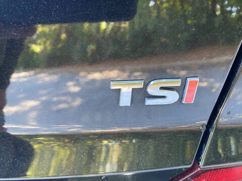 2017 Volkswagen Passat 1.8T R-Line