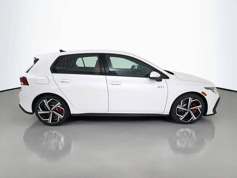 2026 Volkswagen Golf GTI SE