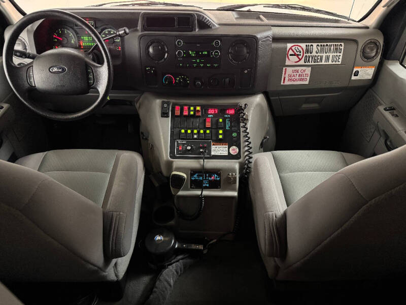 2010 Ford E-Series E-450 SD