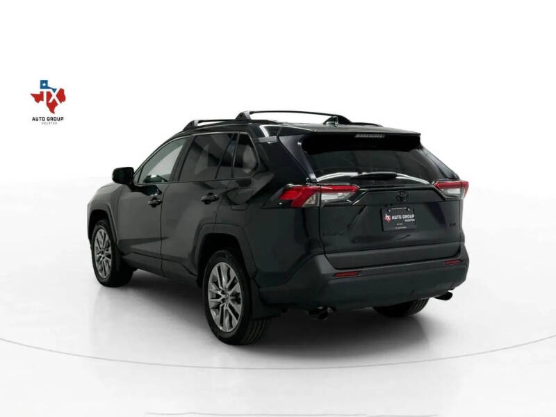 2022 Toyota RAV4 XLE Premium