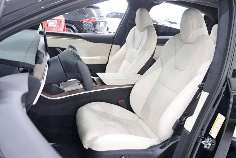 2025 Tesla Model X