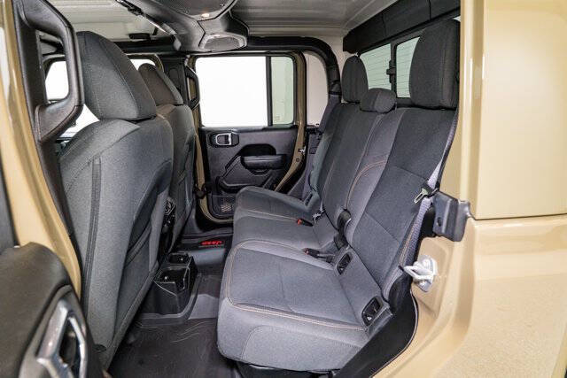 2025 Jeep Gladiator NightHawk