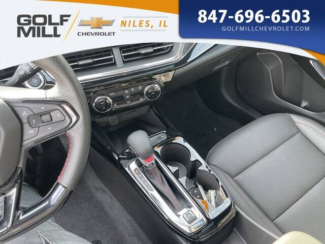 2025 Chevrolet Trax RS