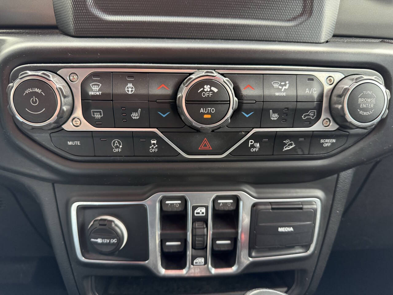 2018 Jeep Wrangler Unlimited Sport photo 20