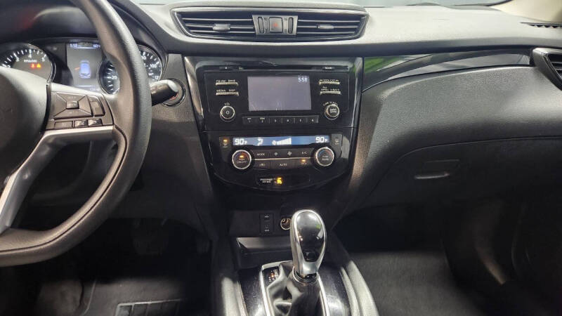 2018 Nissan Rogue Sport SV