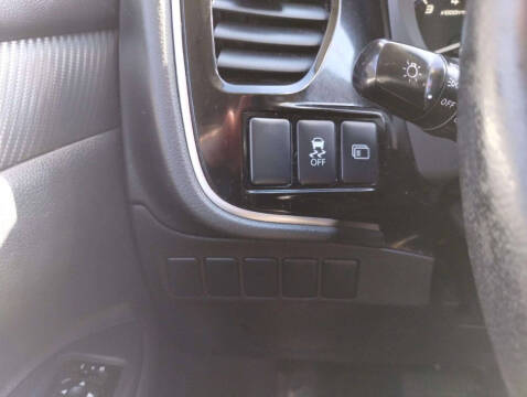 2015 Mitsubishi Outlander SE