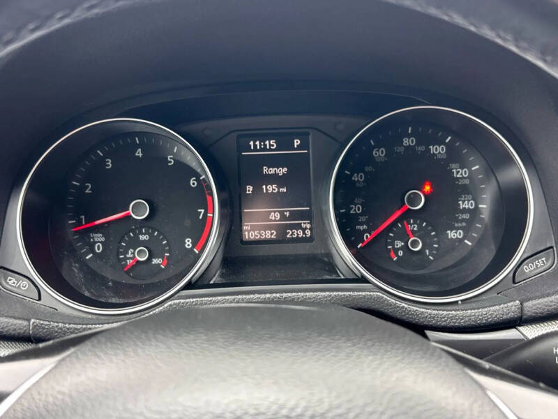 2017 Volkswagen Passat 1.8T R-Line