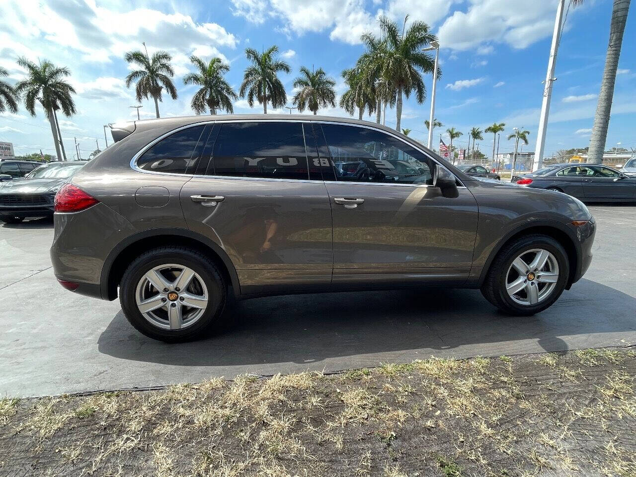2011 Porsche Cayenne  - $18,900