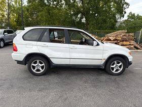 2003 BMW X5 3.0i