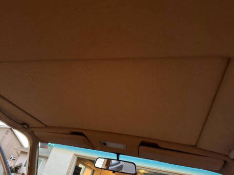 1983 Mercedes-Benz 300-Class