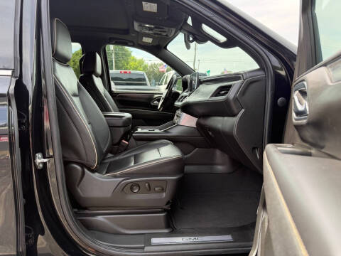 2022 GMC Yukon SLT
