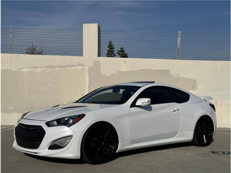 Hyundai Genesis Coupe's photo