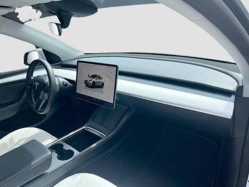 2024 Tesla Model Y Performance