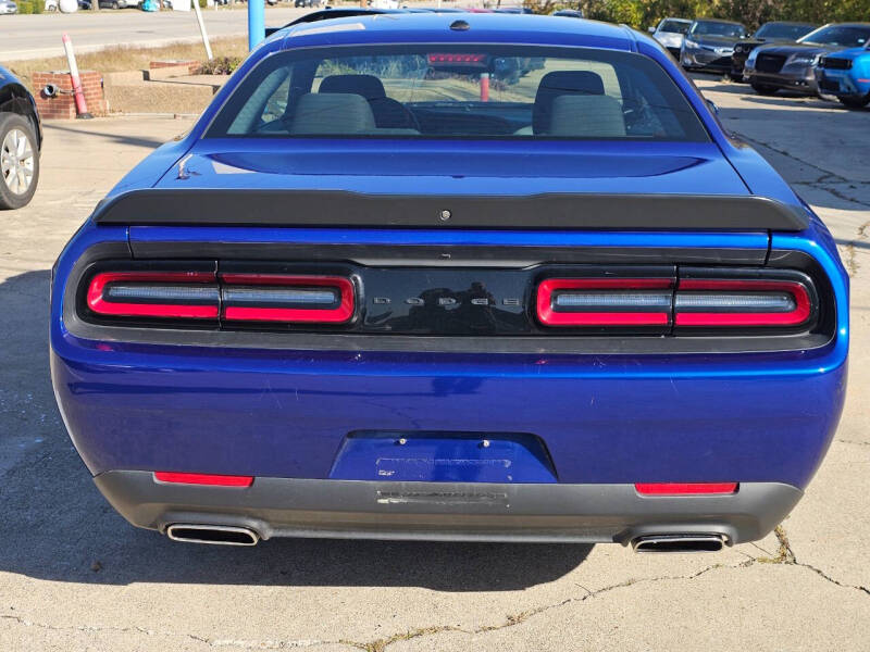2022 Dodge Challenger SXT