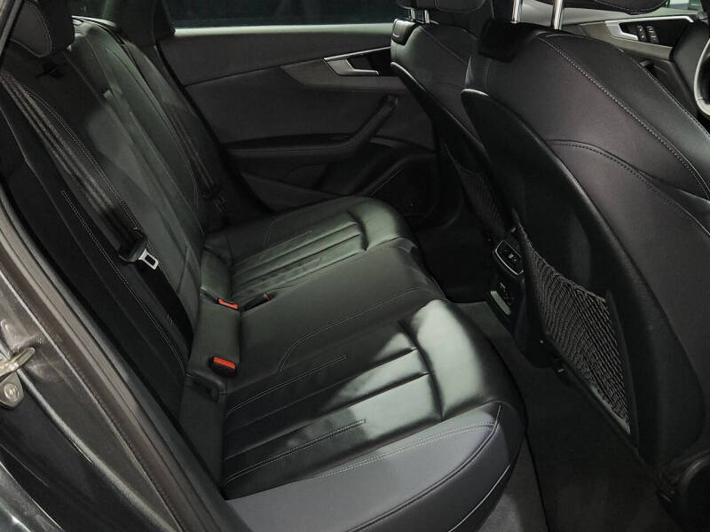 2022 Audi A4 quattro S line Prem Plus 45 TFSI