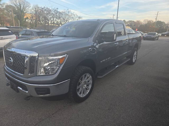 2017 Nissan Titan XD SV