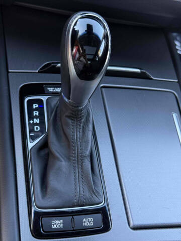 2016 Hyundai Genesis