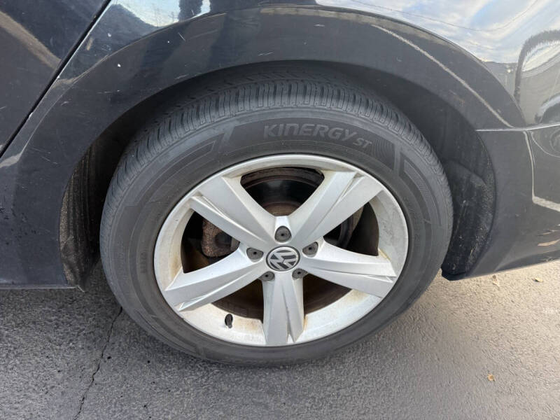 2012 Volkswagen Passat SE PZEV