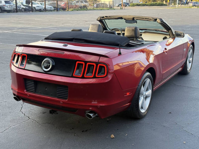 2013 Ford Mustang GT Premium