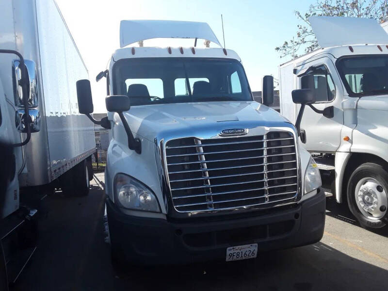 2018 Freightliner Cascadia for sale at DL Auto Lux Inc. in Westminster CA