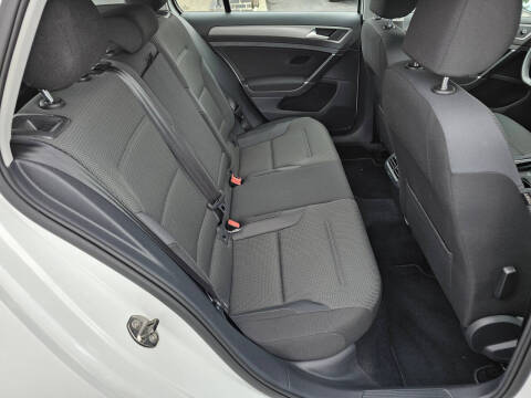 2017 Volkswagen Golf