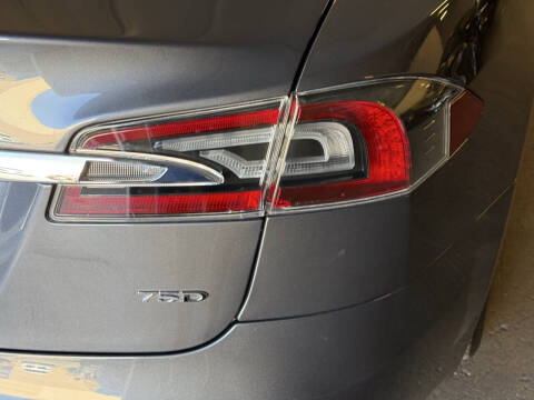 2017 Tesla Model S 75D