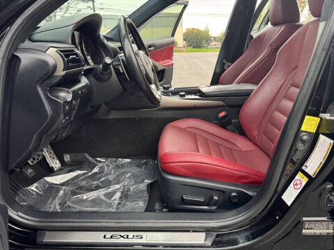 2019 Lexus IS 300