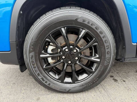 2023 Jeep Cherokee Altitude Lux