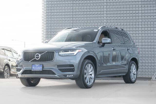 2019 Volvo XC90 T6 Momentum