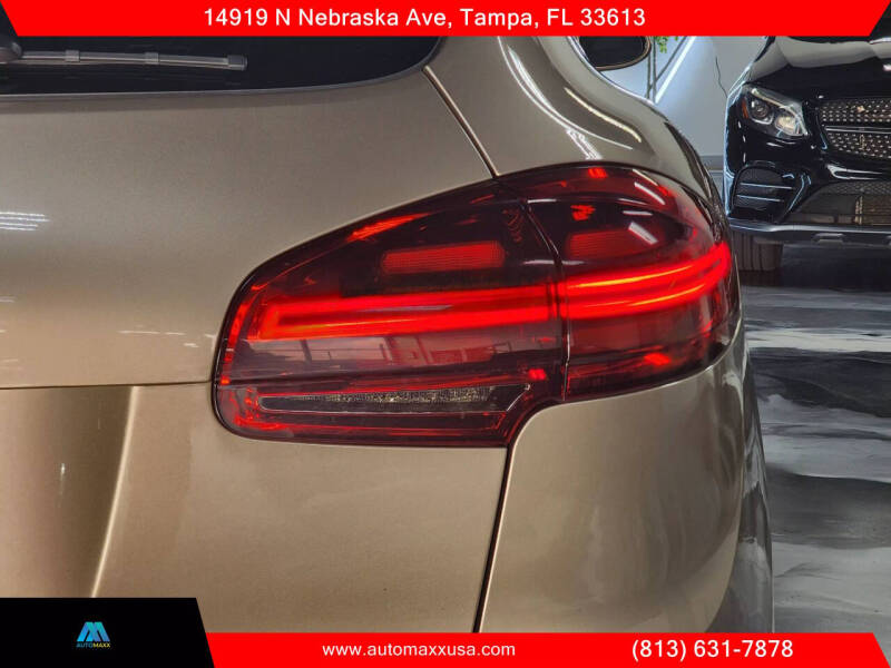 2016 Porsche Cayenne S E-Hybrid