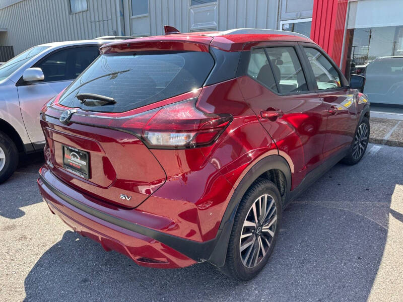 2022 Nissan Kicks SV photo 3