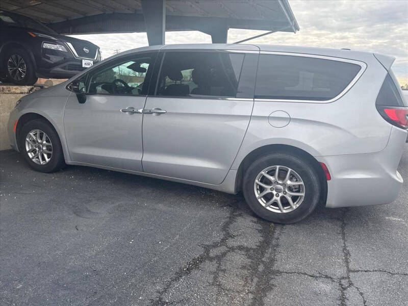 2024 Chrysler Pacifica Touring L