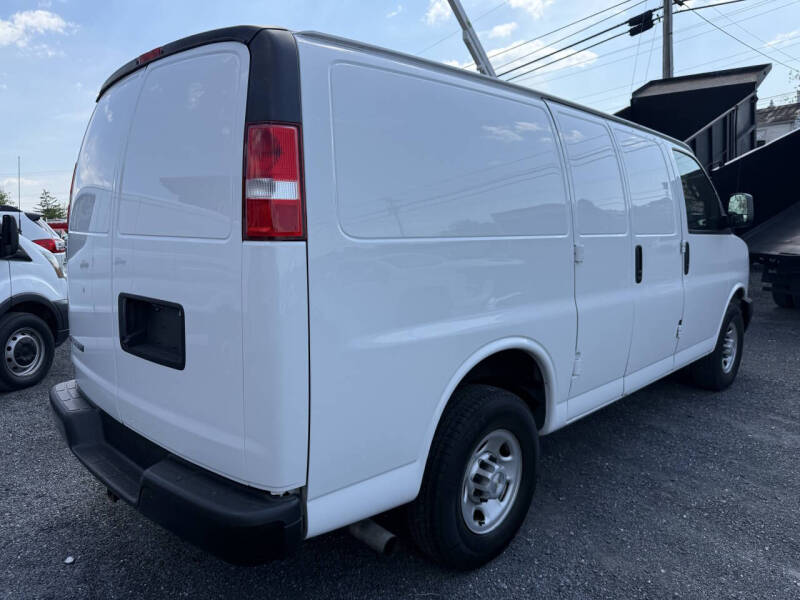 2021 Chevrolet Express 2500